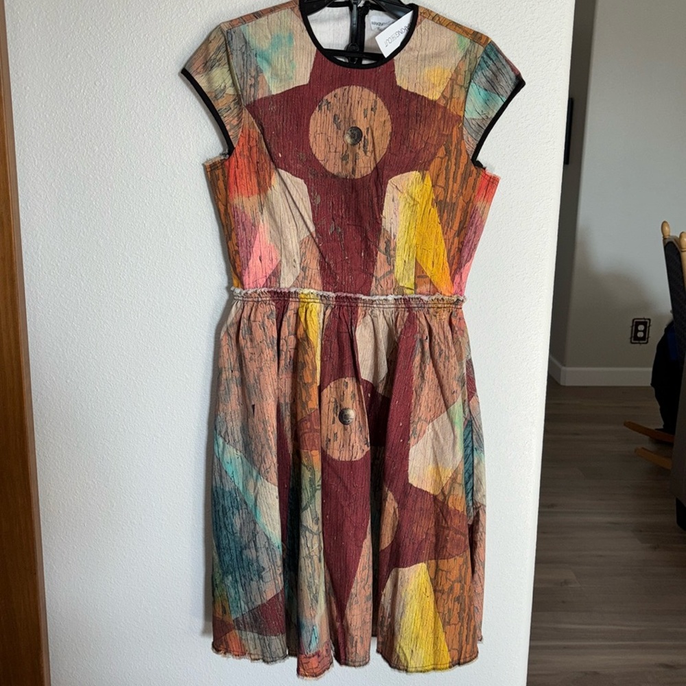 Making the Cut size Medium dress. Heavy weight cotton. Cute earth tones. NWT